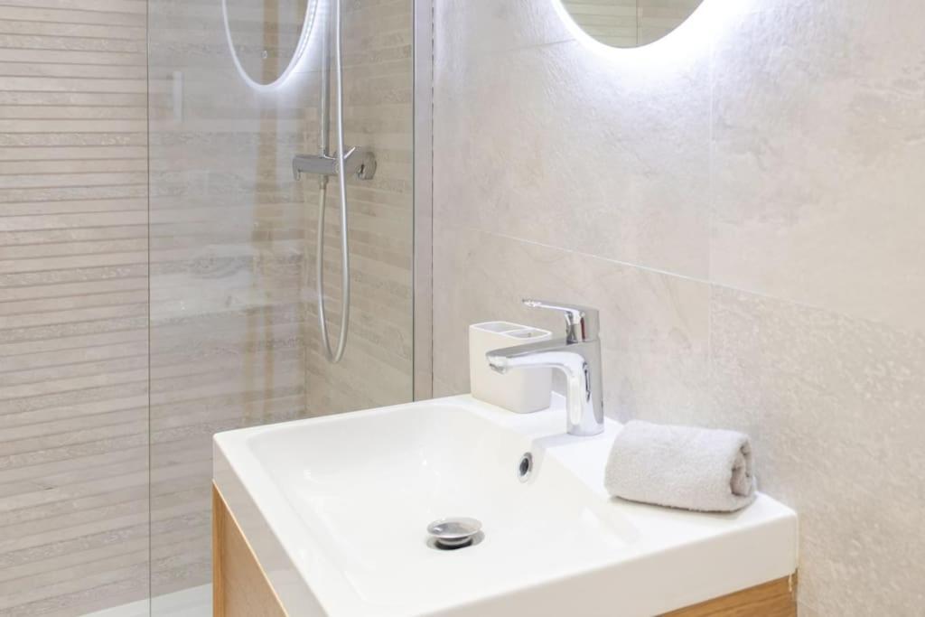L16 Suite Malonat Vieux Nice 1 Min Mer/ 2 Chbres & Ac Εξωτερικό φωτογραφία